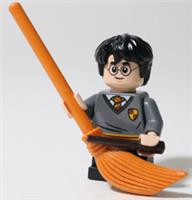 LEGO Harry Minifigure 76385 Hogwarts Moments Broom Harry Potter NEW