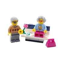 Genuine LEGO Grandparents Gift & Bench Grandma Grandpa Minifigures Nan Grandad