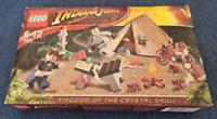 Lego 7624 Indiana Jones Kingdom of the Crystal Skull Set New Unopened