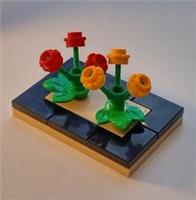 Lego - 4x6 Flower Filled Flowerbed Surounded by Black Paving - NEW Custom #59