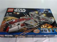 LEGO 7964 star wars  Republic Frigate   NEW AND SEALED NEVER OPENED