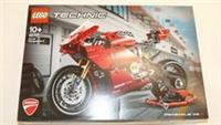Lego 42107 Technic Ducati Panigale V4 R Motorbike BNIB