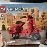 LEGO CREATOR: Vespa (40517) New Sealed box , box not in mint condition