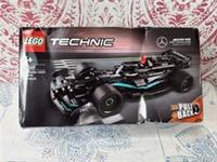 LEGO TECHNIC: Mercedes-Amg F1 W14 E Performance Pull-Back (42165)