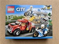 LEGO CITY Police Tow Truck Trouble 60137 ~ Brand New in Box Secure Packaging