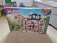 Lego Friends Heartlake City Grand Hotel 41684 Construction Playset Discontinued.