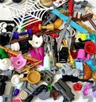 LEGO 25x Utensils Weapons Food Headgear Etc - Minifigure Accessories Mix