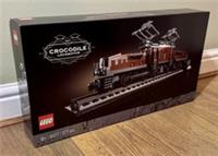 LEGO 10277 CROCODILE LOCOMOTIVE - BRAND NEW IN SEALED DAMAGED BOX