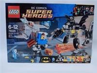 LEGO 76026 Batman Gorilla Grodd Goes Bananas Dc Comics Super Heroes Retired Set
