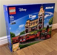 LEGO 71044 DISNEY TRAIN AND STATION DISNEYLAND TRAIN - BRAND NEW SEALED SET