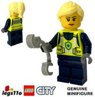 LEGO CITY - Female Police Officer in Hi-Vis Vest NEW 2026 minifigure