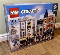 LEGO 10255 ASSEMBLY SQUARE MODULAR BUILDING CREATOR EXPERT BRAND NEW AND SEALED