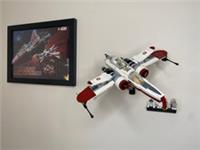 Wall mount for LEGO Star Wars ARC-170 Starfighter 75402