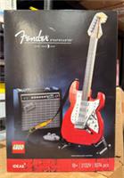 Lego 21329 IDEAS Fender Stratocaster Guitar Collectors Set - BRAND NEW & SEALED!