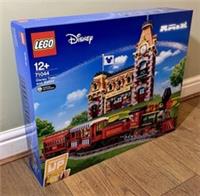 LEGO 71044 DISNEY TRAIN AND STATION DISNEYLAND TRAIN - BRAND NEW SEALED SET