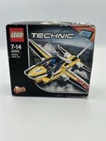 Lego Technic 42044 Display Team Jet - Brand New & Sealed - Retired Lego Set