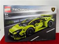 LEGO TECHNIC: Lamborghini Huracn Tecnica (42161) New and Sealed