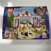 LEGO FRIENDS: Heartlake City Park Caf (41426)