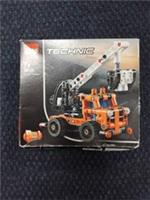 LEGO Technic Cherry Picker 42088 - NEW Sealed / Box Damaged / Retired (B)