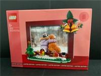 LEGO 40702 Christmas Picture Frame Display Set - NEW & Sealed