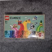 LEGO 11021 Classic 90 Years of Play - NEW IN BOX