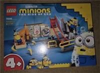 LEGO 75546 Minions Minions in Gru's Lab - NEW IN BOX