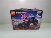 LEGO Technic 42220 Monster Jam Sparkle Smash DAMAGED BOX