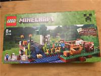 LEGO MINECRAFT THE FARM 21114 Kids Toys Building Set New Boxed Complete Age 8+