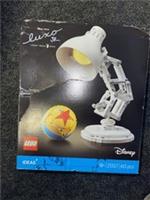 LEGO Ideas 21357 Disney Pixar Luxo