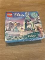 LEGO Disney Elsas Castle Courtyard 43199