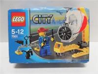 New Sealed 2006 Lego City Airplane Mechanic 7901 *Damaged Box*