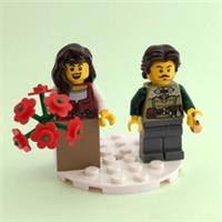 LEGO Medieval Bride & Groom Set with Bouquet, Wedding Ring and Baseplate