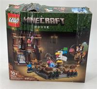 LEGO Minecraft 21272 Woodland Mansion Fighting Ring Set In Box
