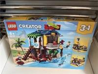 LEGO 31118 Surfer Beach House 3-in-1 Creator Set (Squashed Box)