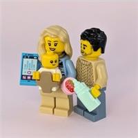 Lego Happy Family - Mum, Dad & Baby - Minifigures and Accessories