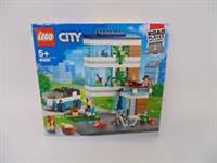LEGO 60291 Family House Playset
