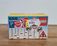 6306 Lego Road Signs - New & Sealed - 1980 - Vintage set
