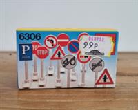 6306 Lego Road Signs - New & Sealed - 1980 - Vintage set