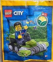 LEGO City - Farmer with Lawn Mower - 952303 - Mini Set - 2023 New & Sealed
