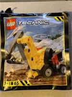 LEGO TECHNIC: 412504 Excavator - 2025 Mini Set - New & Sealed