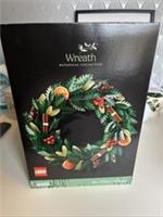 Lego 10340 Icons Wreath Christmas Seasonal Botanical Model Toy Display Flowers
