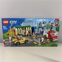 LEGO CITY: Shopping Street (60306)