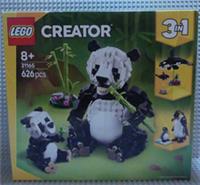 Lego Creator 3 in 1 Wild Animals Panda Family (31165) New and Sealed