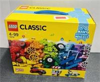 LEGO 10715 CLASSIC Bricks on a Roll Construction set - New and Sealed