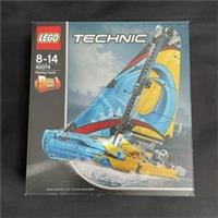 LEGO Technic 42074 Racing Yacht | New + Sealed | Retired Set
