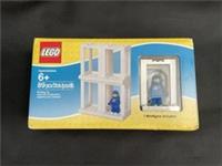 LEGO 850423 Minifigure Presentation Boxes | Blue Classic Spaceman | New Sealed