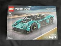 LEGO Technic 42208 Aston Martin Valkyrie | New + Sealed
