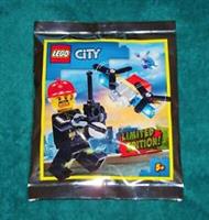 LEGO CITY: Fireman with Drone Polybag Set 952002 BNSIP