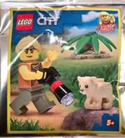 LEGO Set 952112-1 - Jessica Sharpe with Baby Lion foil pack