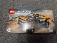 LEGO TECHNIC: Neom Mclaren Extreme E Race Car (42166) - BNIB - Free P&P